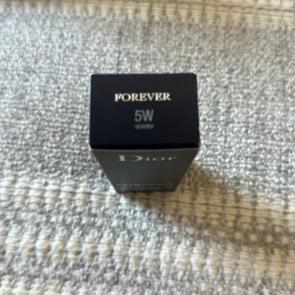 Dior Forever Foundation. 5W - Picture 3 of 5
